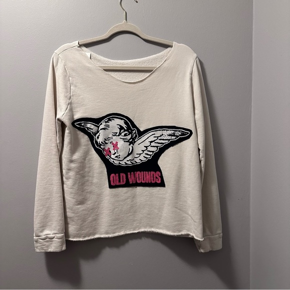 Sweatshirt handmade with old wounds up cycle cracked graphic raw hem - Picture 2 of 7